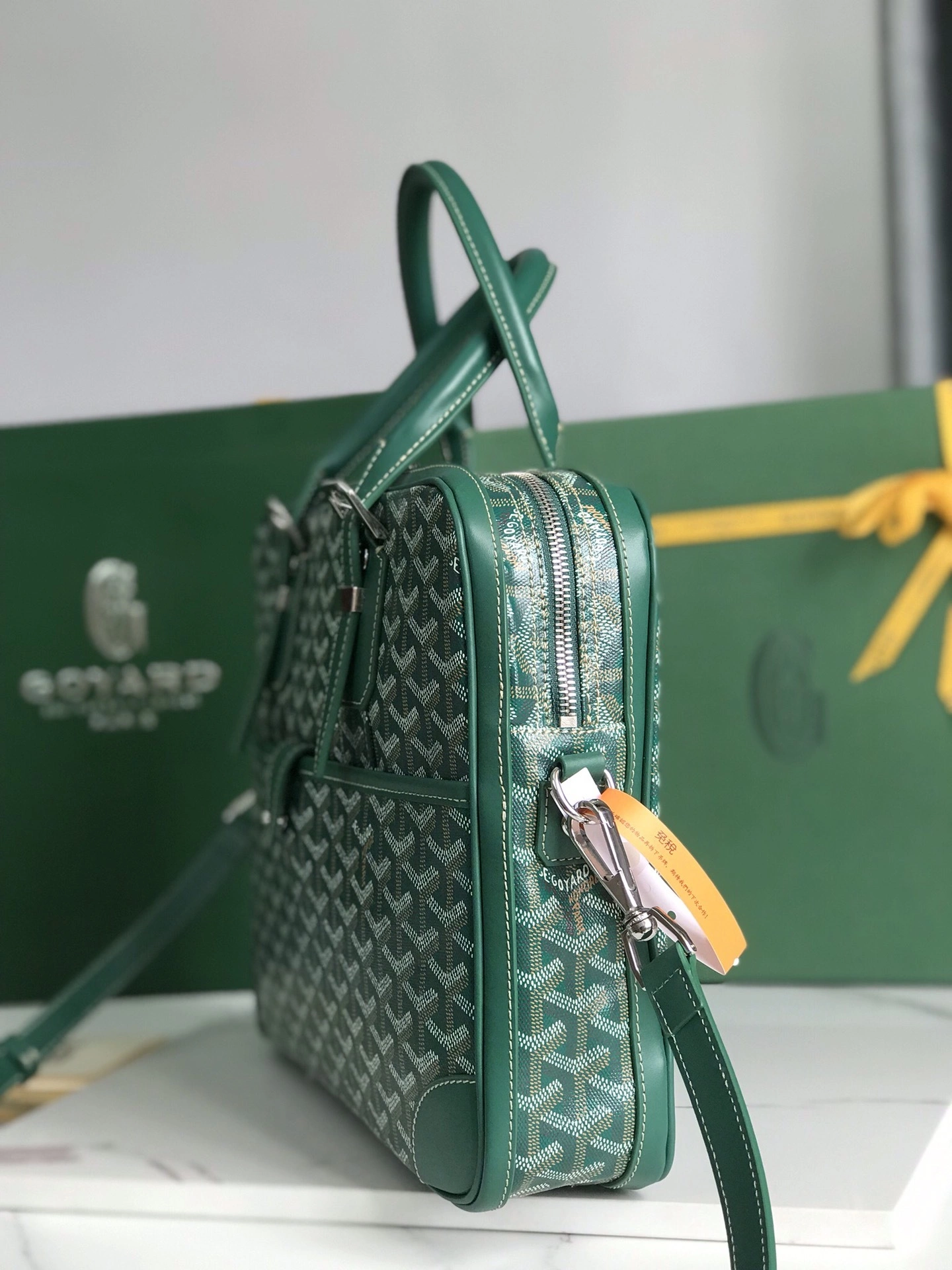 MOMO-- 6oy1r4 AMBASSPMLTY-09CL09P high quality version Ambassad messagebag item:F-B664A2352