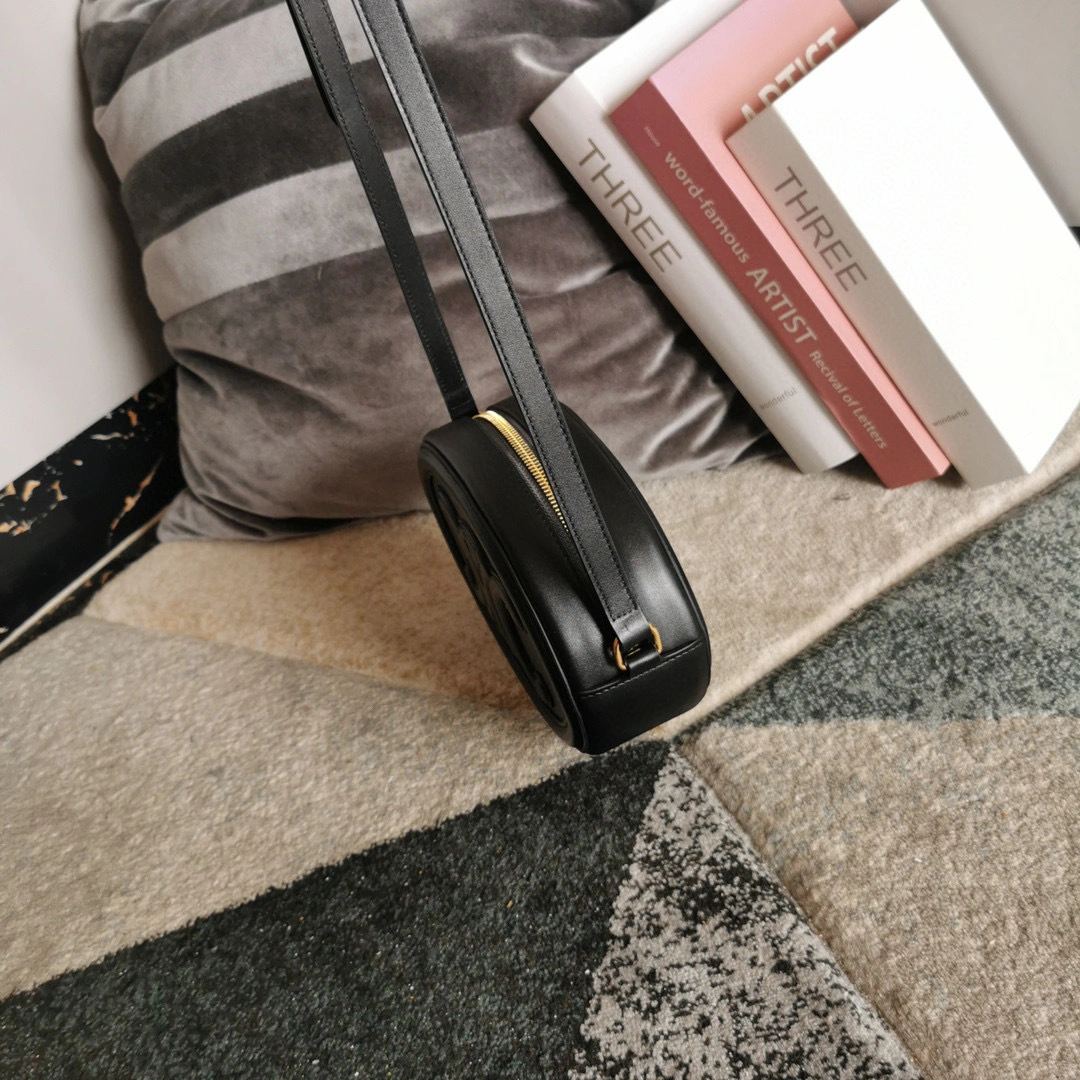 21 Calf leather item:B-B075B1318