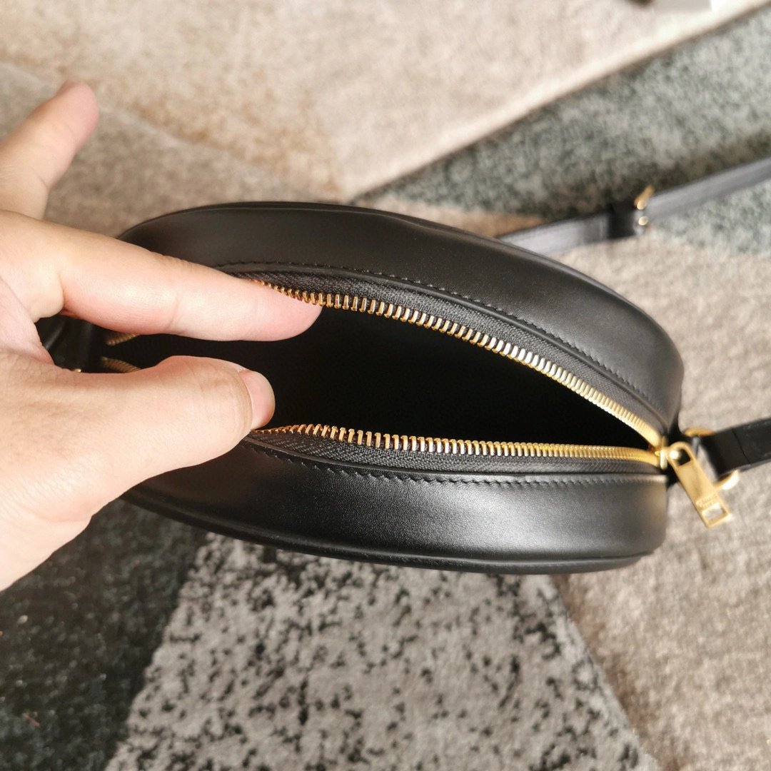 21 Calf leather item:B-B075B1318