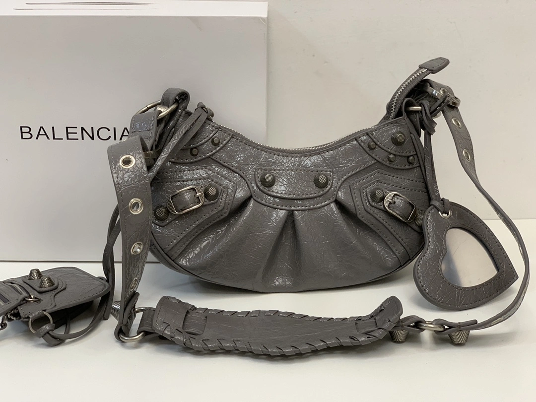218593i161 6713091VG9Y1404 cowhide item:DT-B000I2504