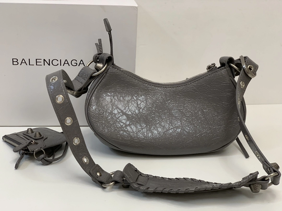 218593i161 6713091VG9Y1404 cowhide item:DT-B000I2504