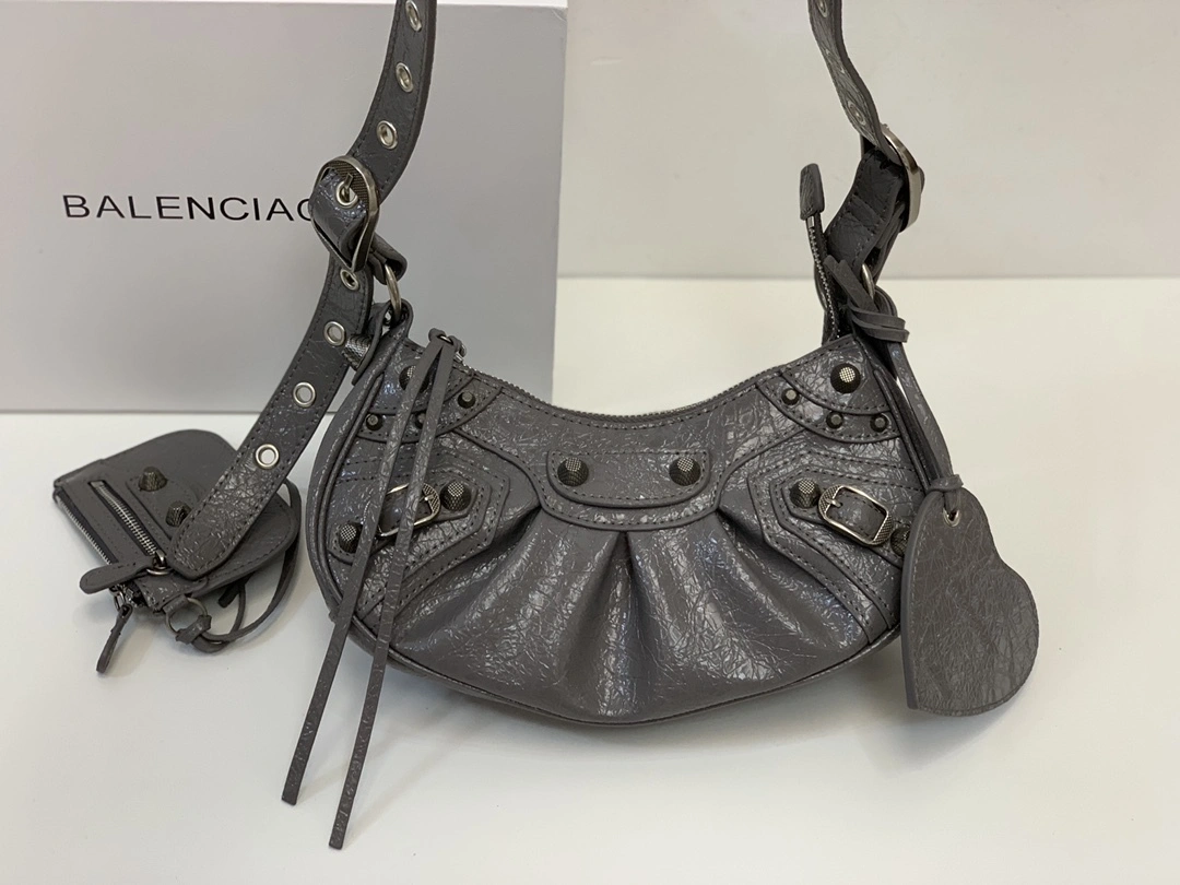 218593i161 6713091VG9Y1404 cowhide item:DT-B000I2504