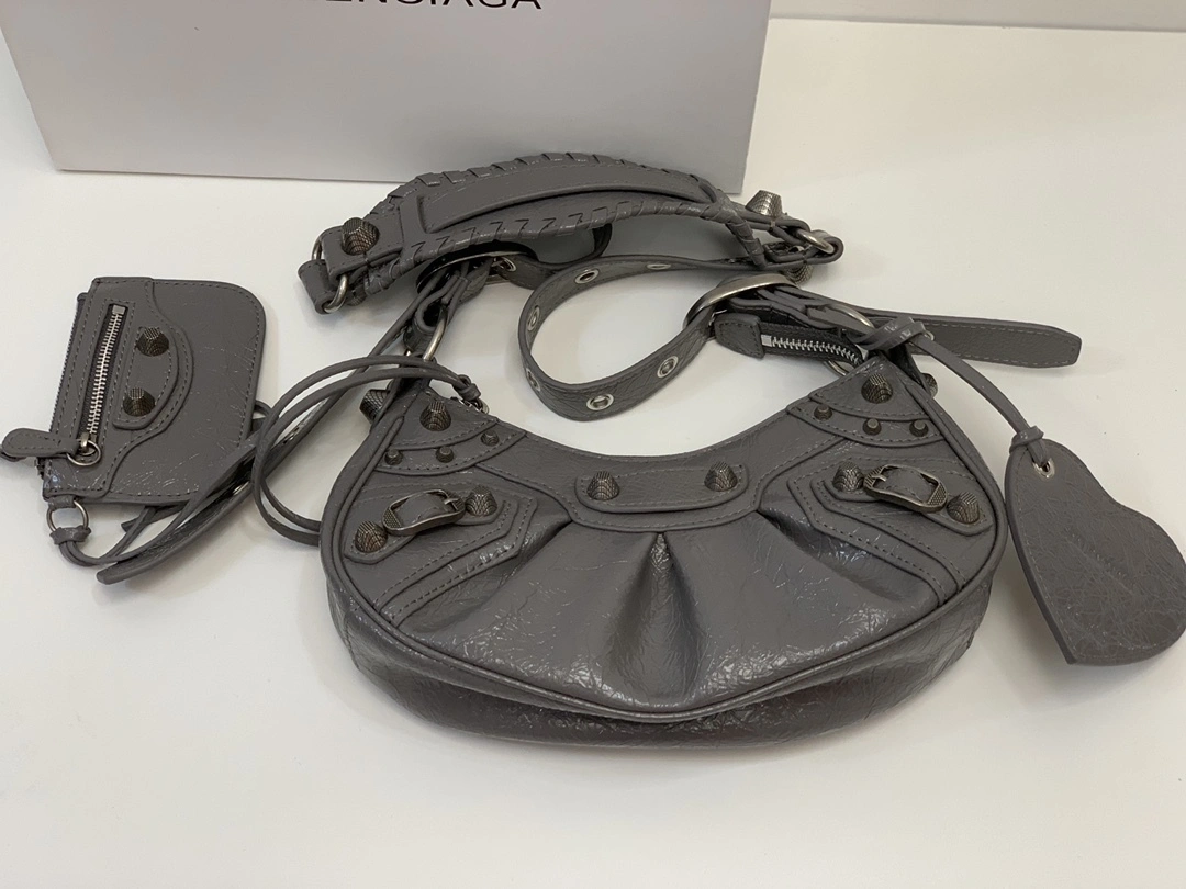 218593i161 6713091VG9Y1404 cowhide item:DT-B000I2504