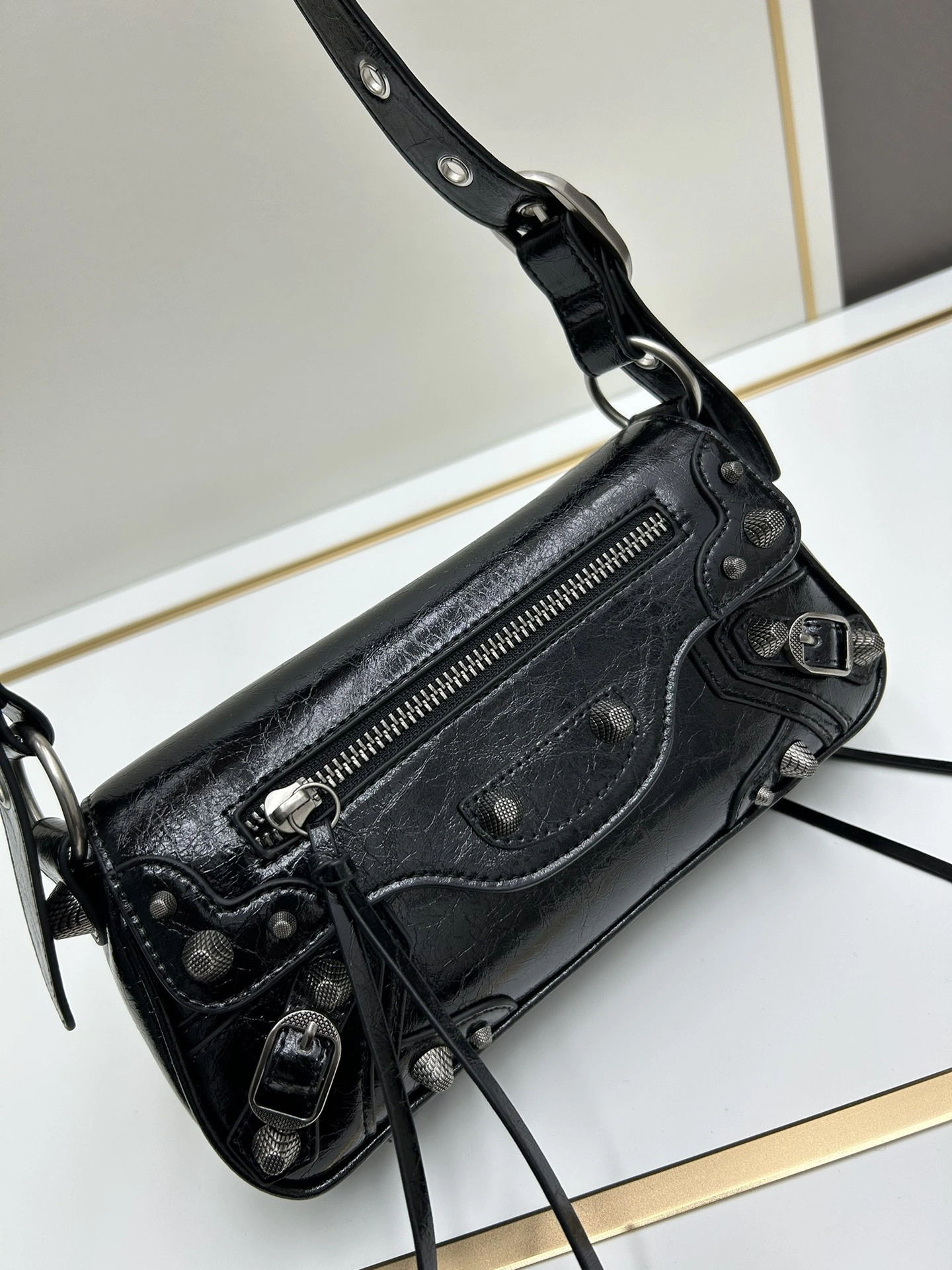 218593i161 7716701VG9Y1000 waxed skin item:DT-B225E2002