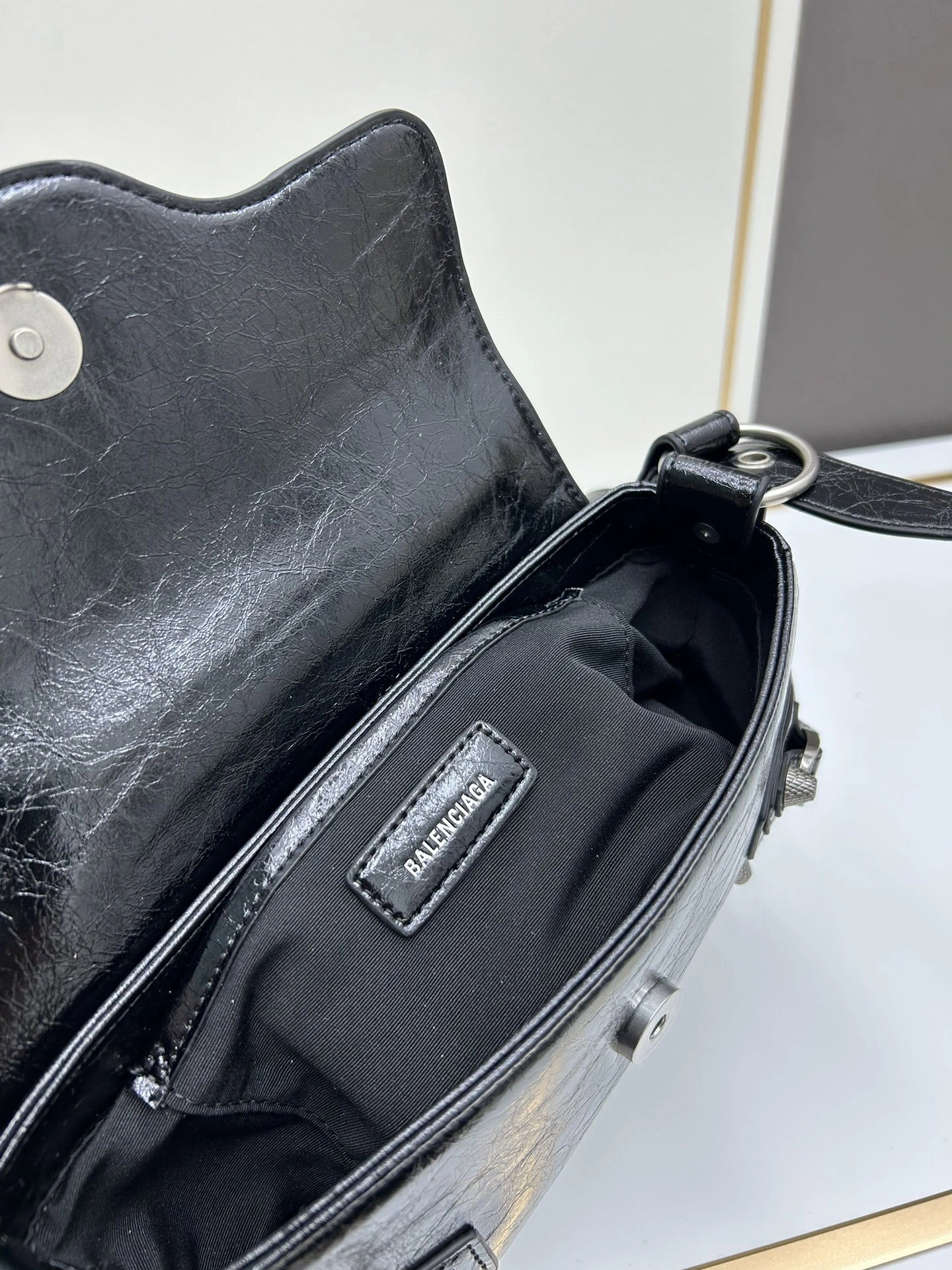 218593i161 7716701VG9Y1000 waxed skin item:DT-B225E2002