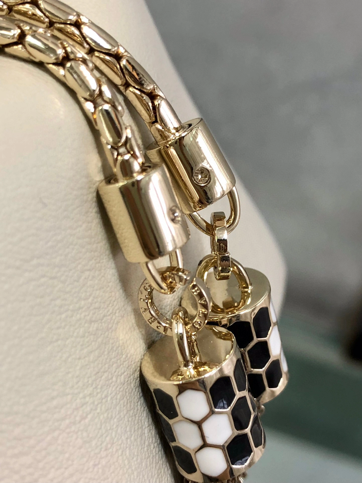 287806 “Serpenti Forever” Calf leather item:B-B202B0644