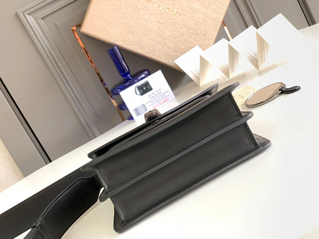 290872 Serpenti Forever item:B-B563B0602