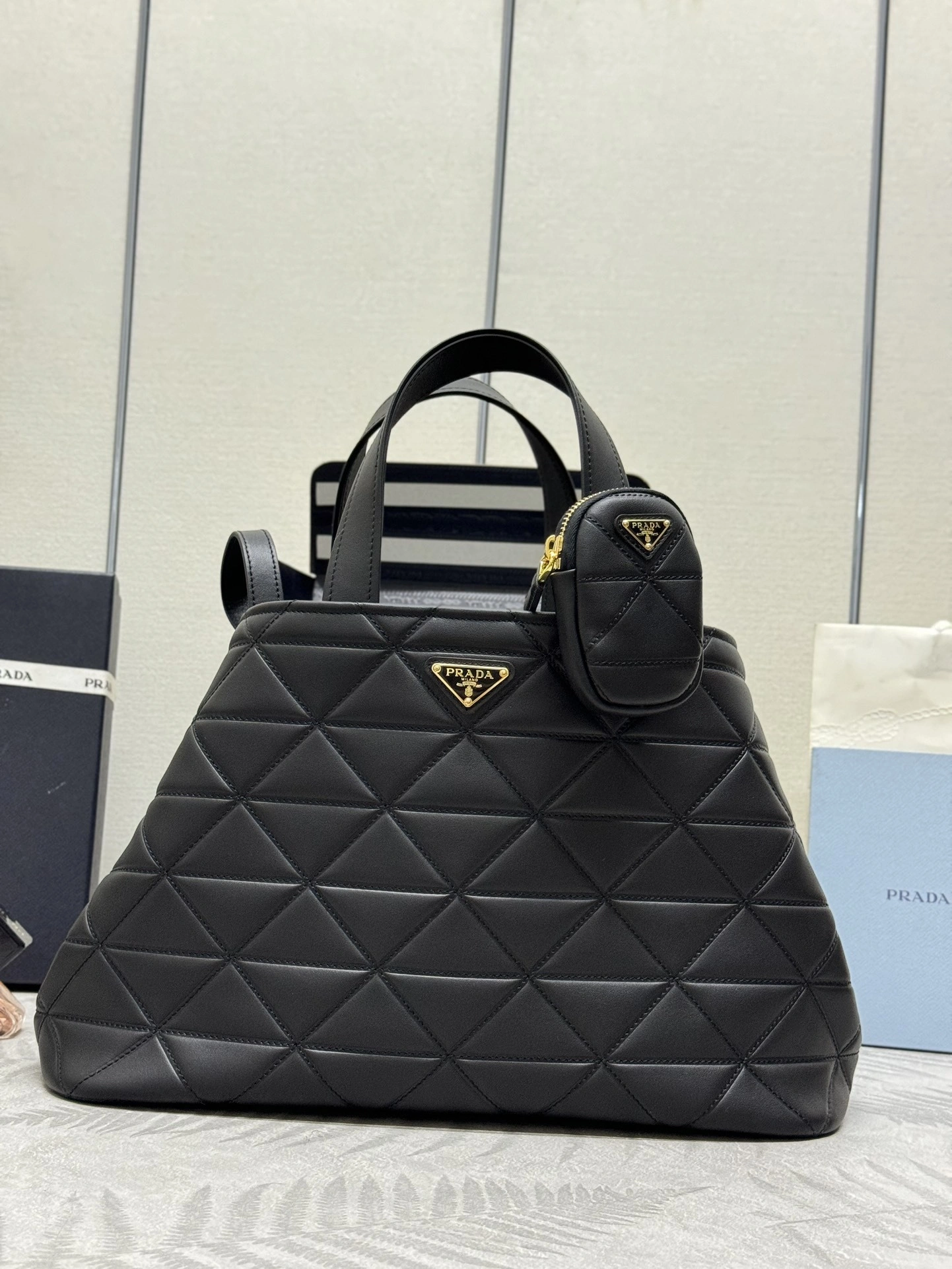 MOMO-- Pr141 1BG547_2C53_F0002_V_T9I high quality version Matinee Calfskin sheepskin item:D-B000K1901
