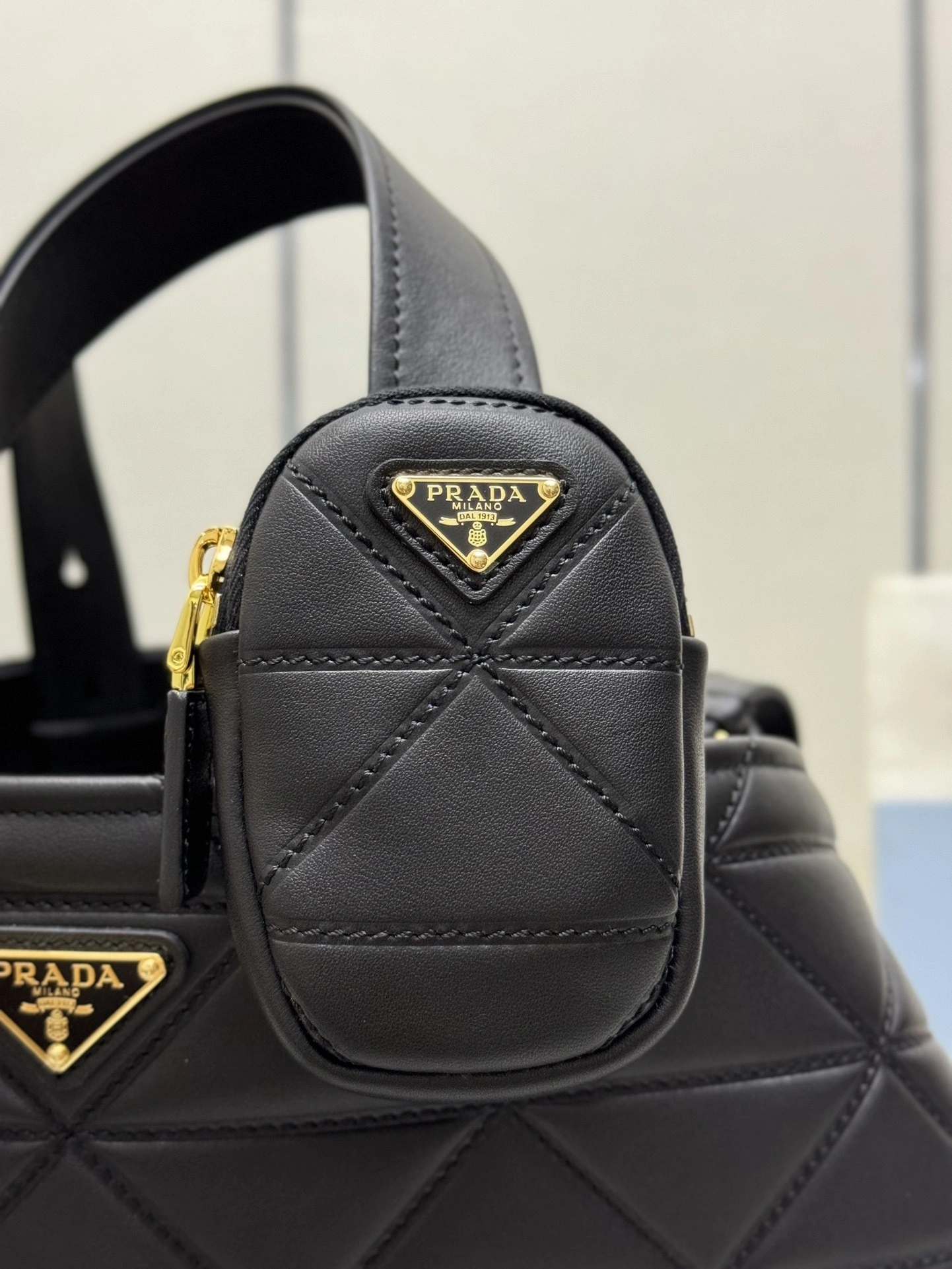 MOMO-- Pr141 1BG547_2C53_F0002_V_T9I high quality version Matinee Calfskin sheepskin item:D-B000K1901