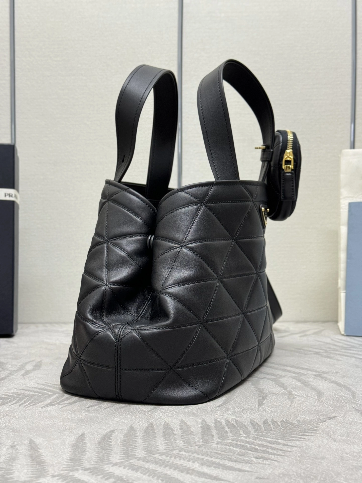 MOMO-- Pr141 1BG545_2C53_F0002_V_T9I high quality version Matinee Calfskin sheepskin item:D-B000K1902