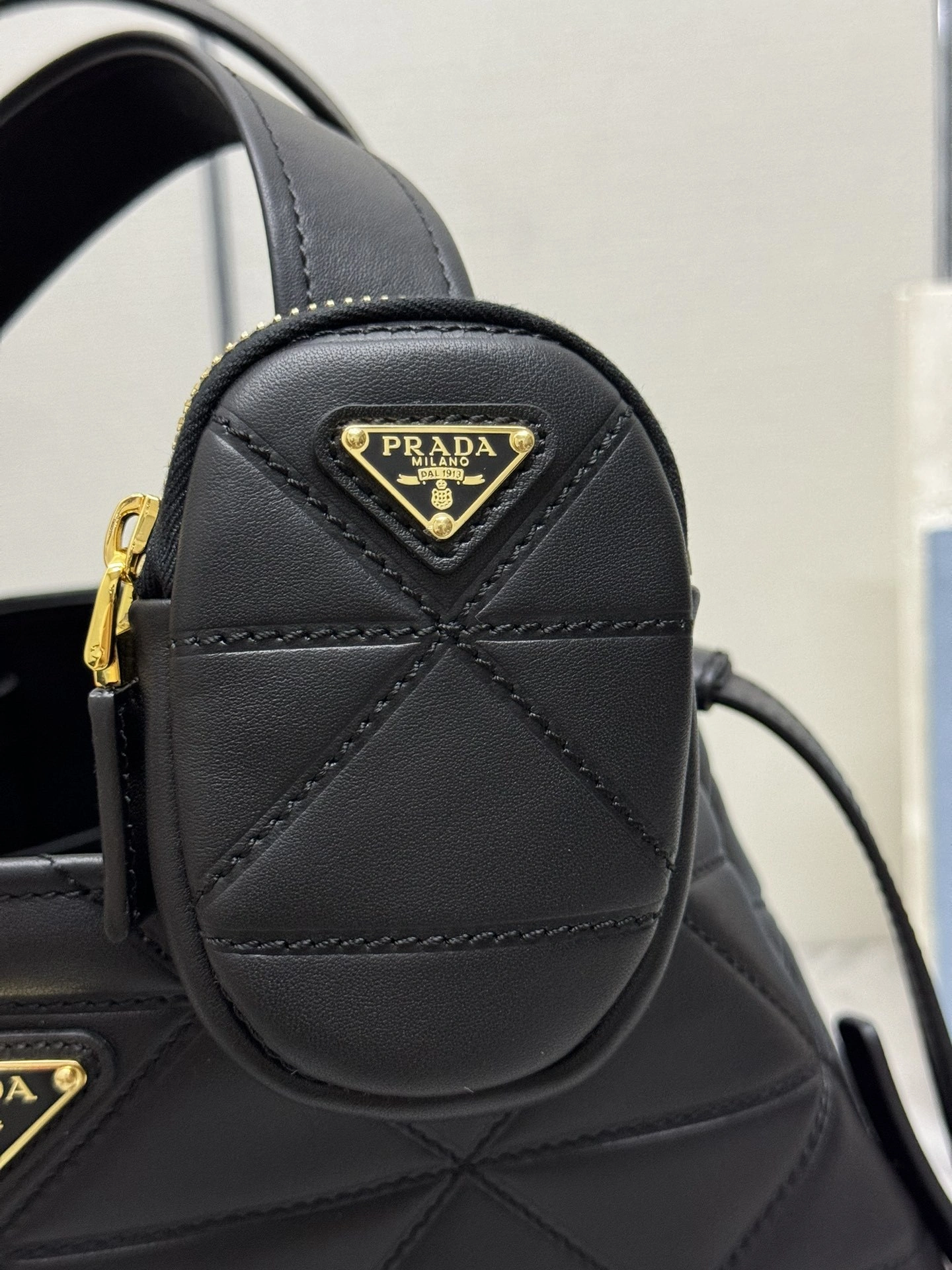 MOMO-- Pr141 1BG545_2C53_F0002_V_T9I high quality version Matinee Calfskin sheepskin item:D-B000K1902