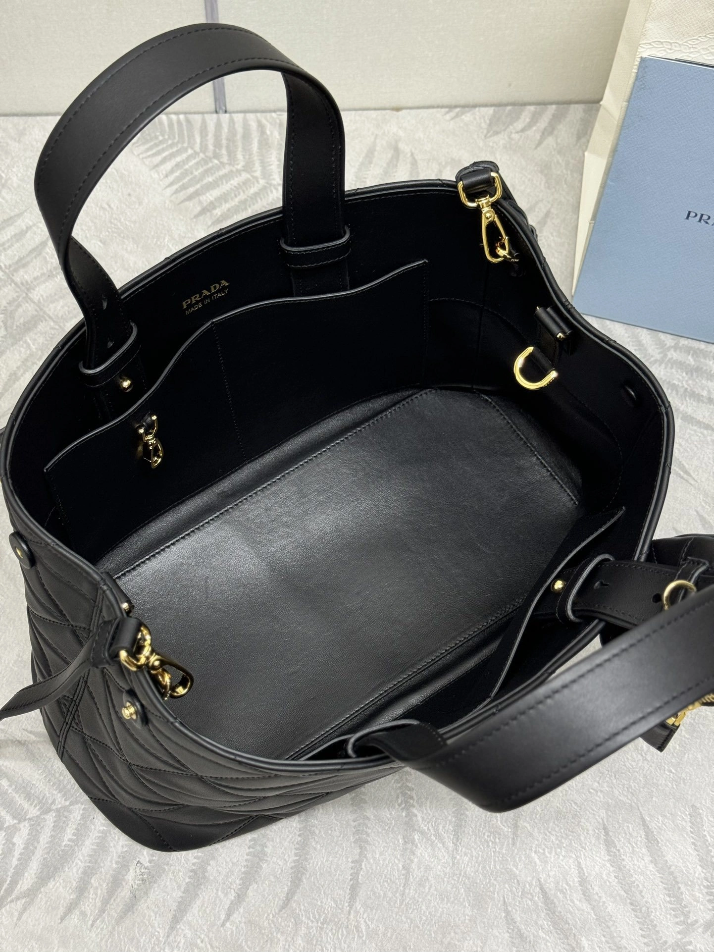 MOMO-- Pr141 1BG545_2C53_F0002_V_T9I high quality version Matinee Calfskin sheepskin item:D-B000K1902