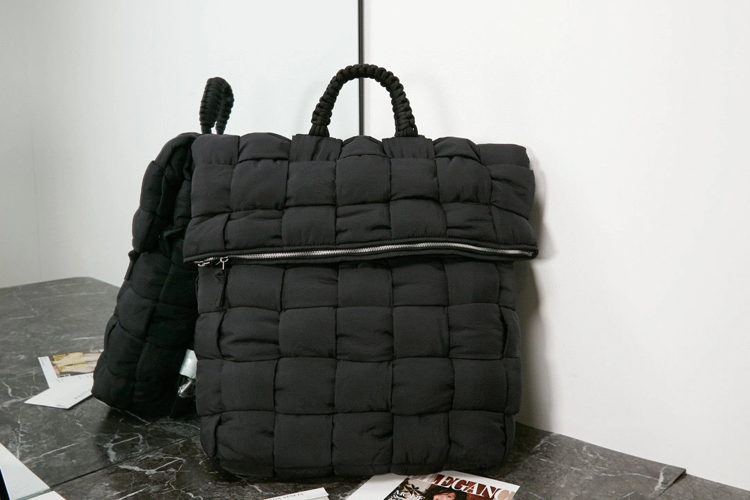 2Colour item:B-B063B0522-2
