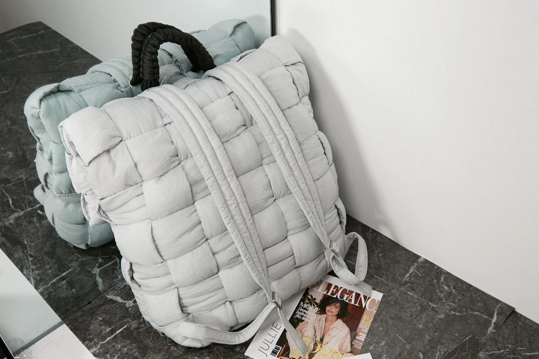 2Colour item:B-B063B0522-2