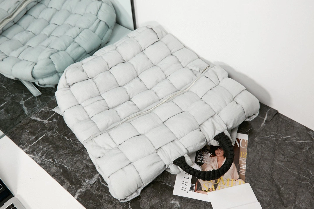 2Colour item:B-B063B0522-2