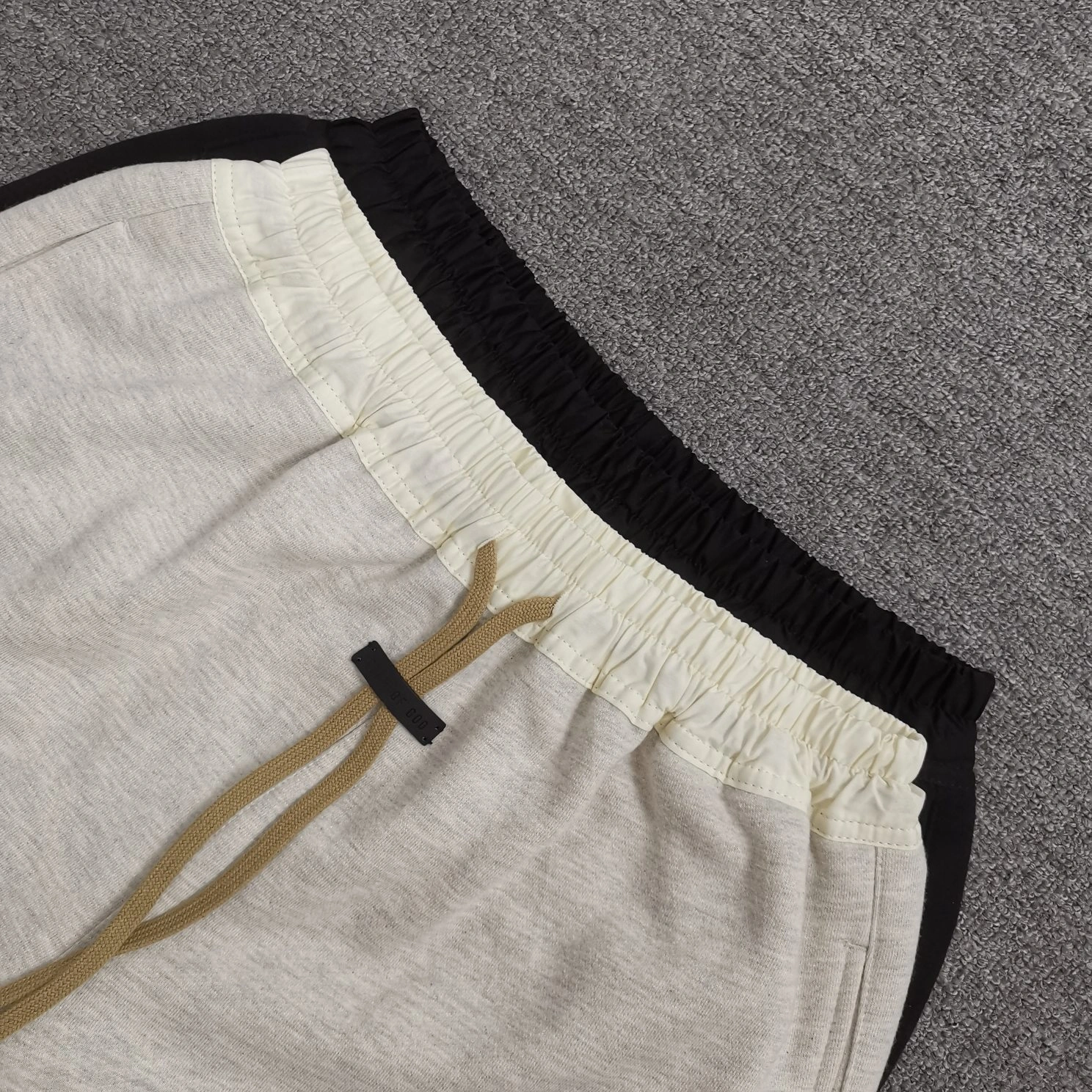 2Colour item:C-F477E1702-2