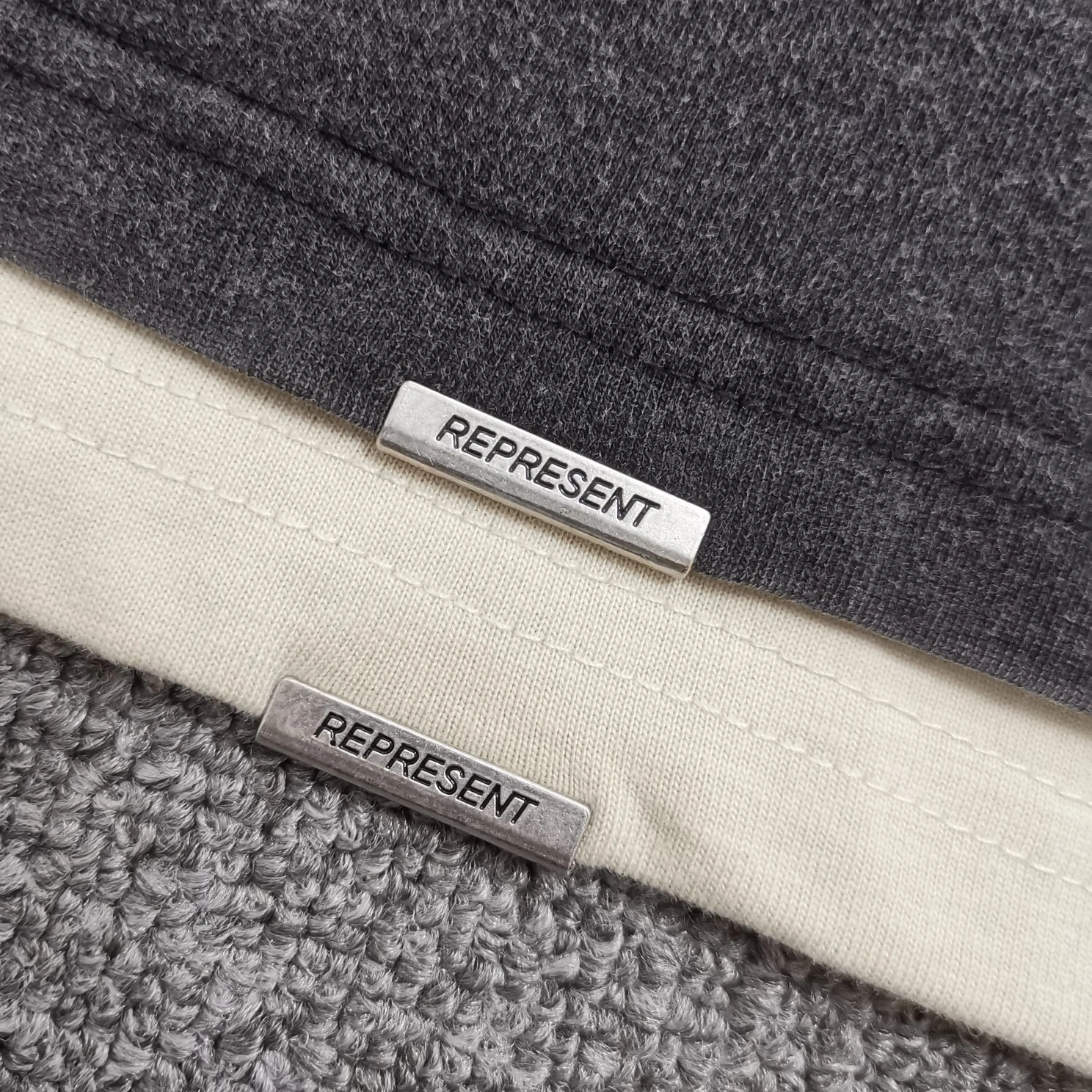2Colour item:C-F477E1847-2