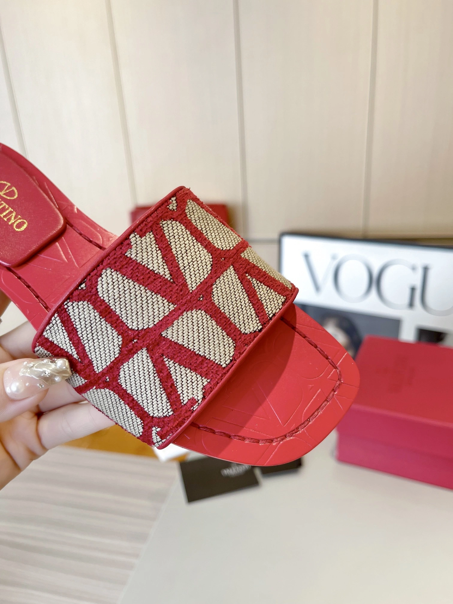 2W0S0GS4WICJ4A Heel height：1CM sheepskin item:DT-X543C2842