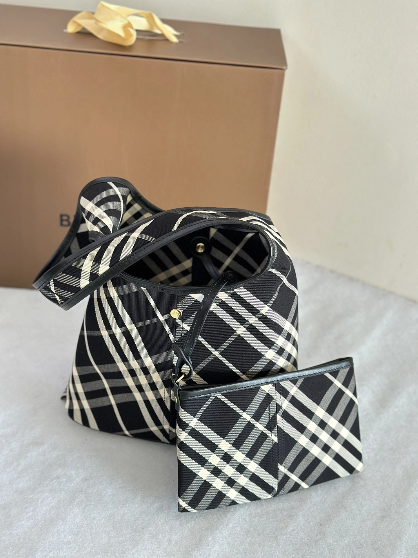 2ur25rry 80946791 Calfskin item:ET-B225A1205