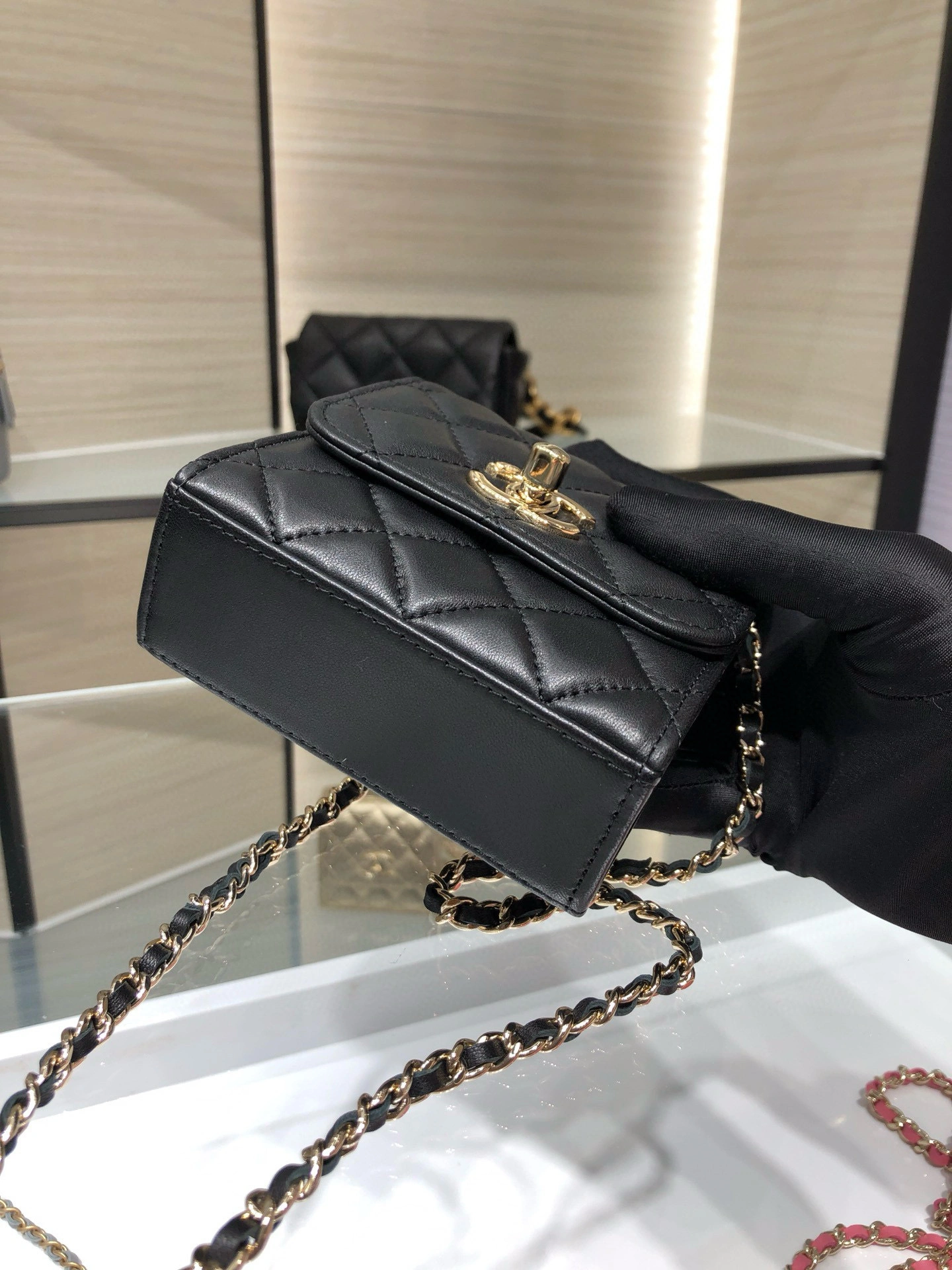 MOMO-- 3h1958 A81633-B07163-94305 high quality version Ohanel trendy mini sheepskin item:E-B000J1939