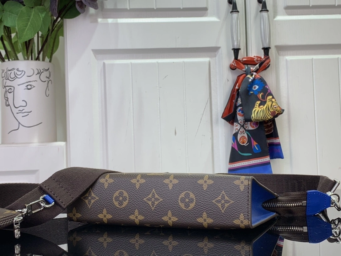 MOMO-- 8V M12813 high quality version Gaston Wearable Wallet cowhide Colormania item:E-B063C0236