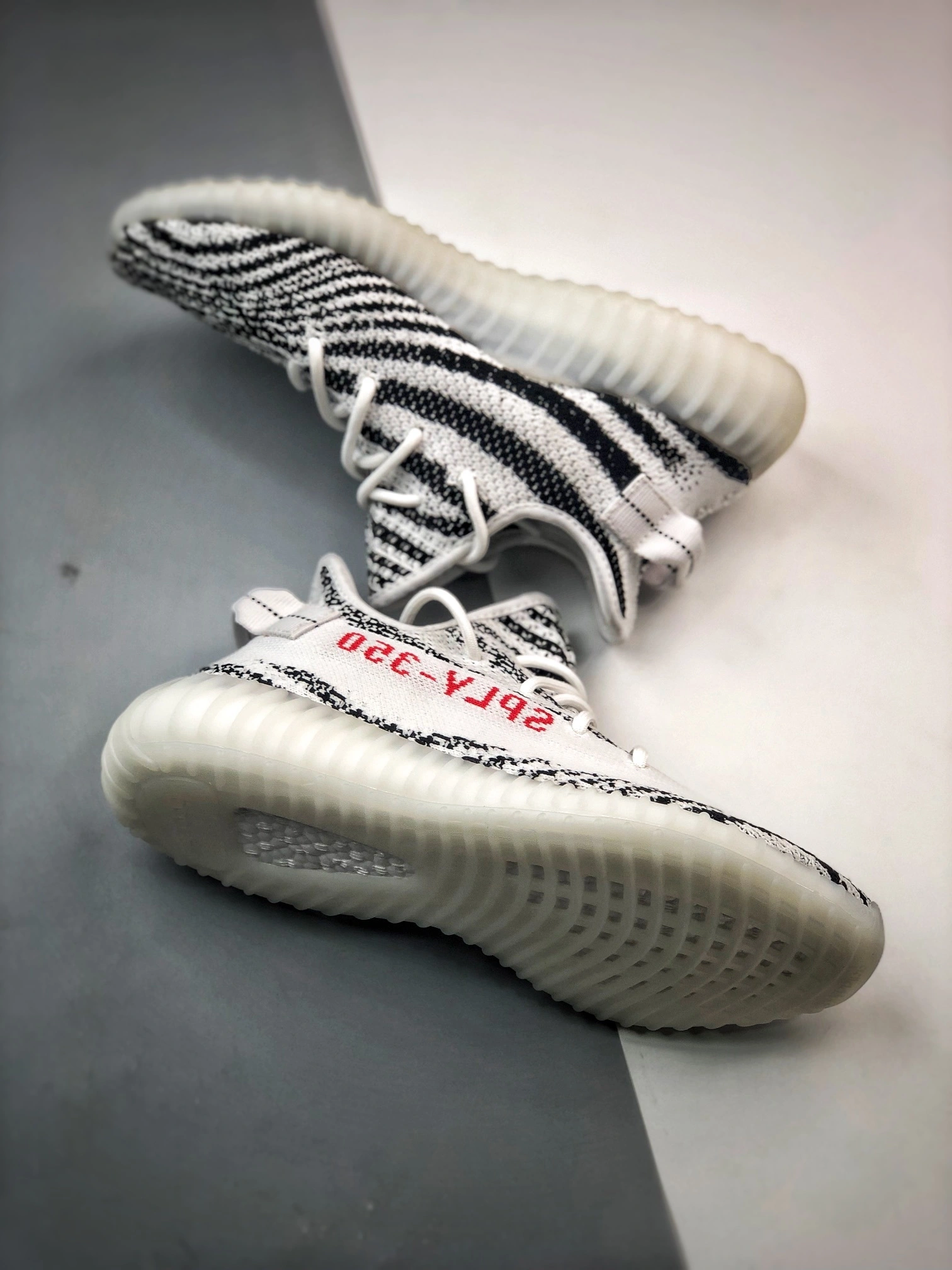 &350 Boost V2 "Zebra" CP9654 C-X067I0803V