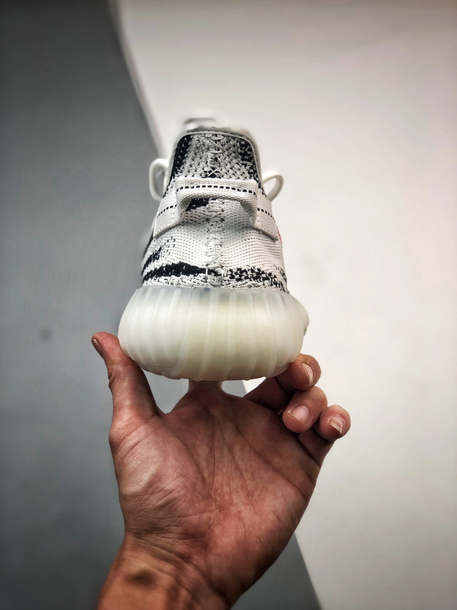 &350 Boost V2 "Zebra" CP9654 C-X067I0803V