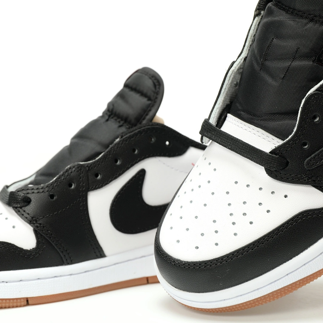 Flying pig-- 1ir Jor419 DZ4137-700(Team958-7.0Low) Tr1vis x 1ir Jor419 1 Low OG"Black White"AJ1 item: E-X000L2801B