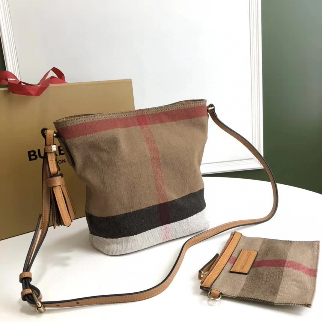 39829331 Calfskin item : BT-B225C1858