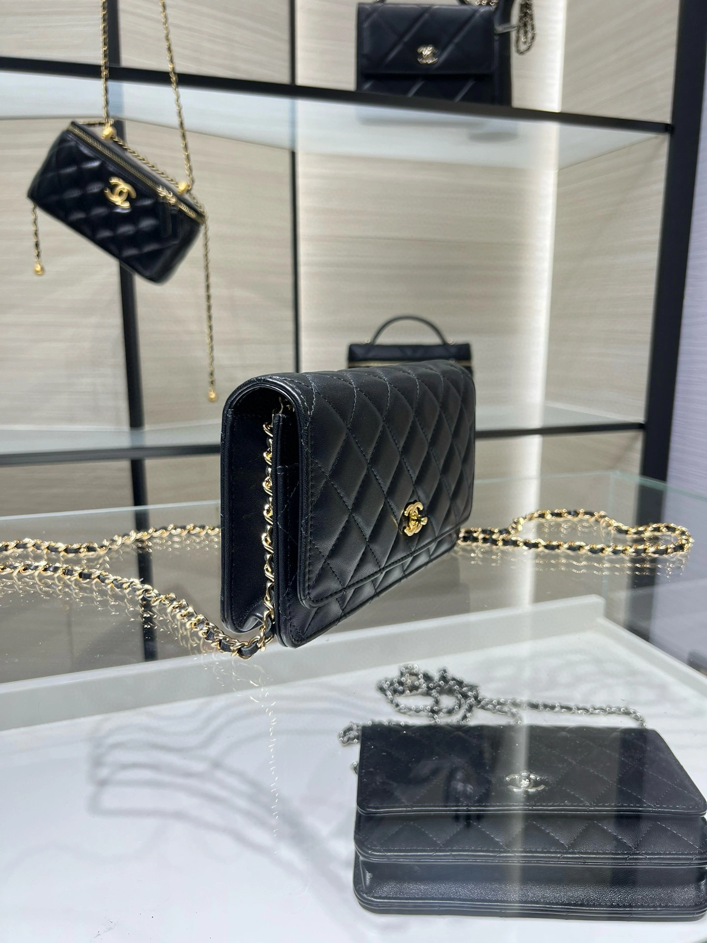 MOMO-- 3h1958 AP0250-Y01295-C3906 high quality version sheepskin Ohanel item:E-B000J1946