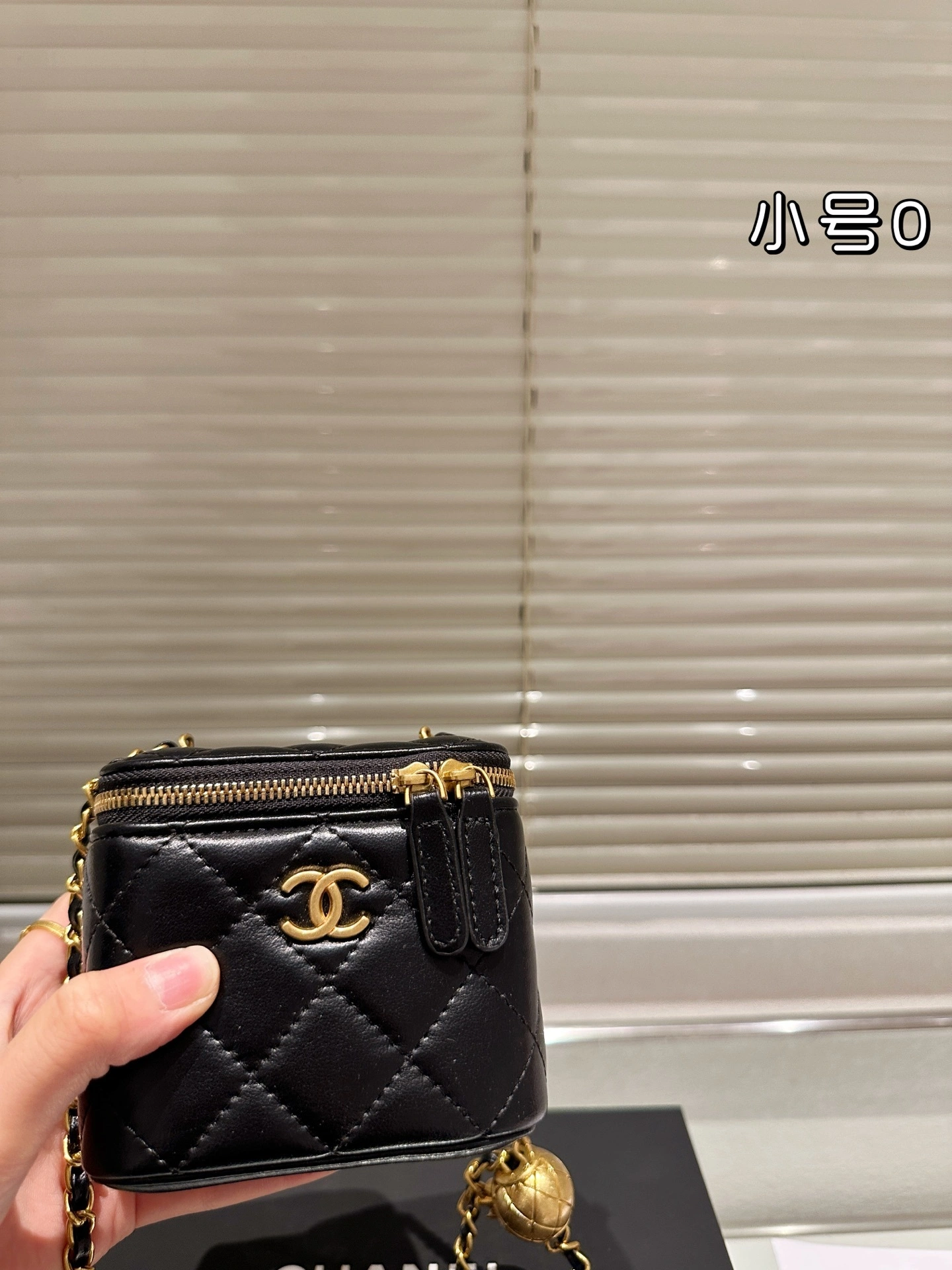 3h1958 AP1447-B18602-94305 sheepskin item:ET-B101I2135