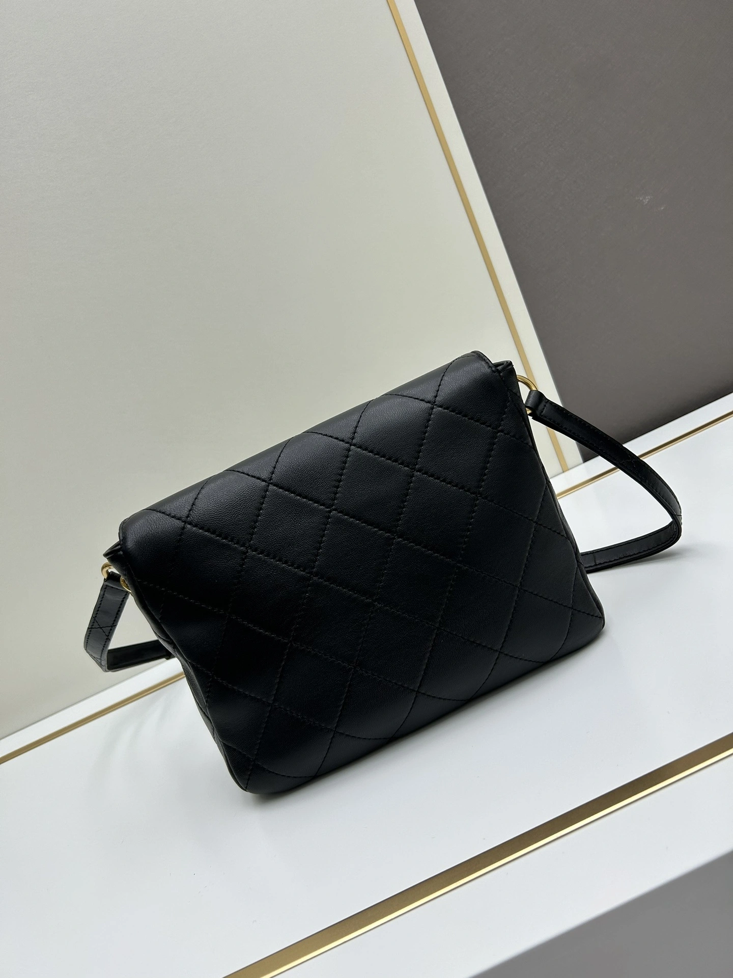 3h1958 AS4743-B15543-94305 sheepskin item:DT-B225E2037