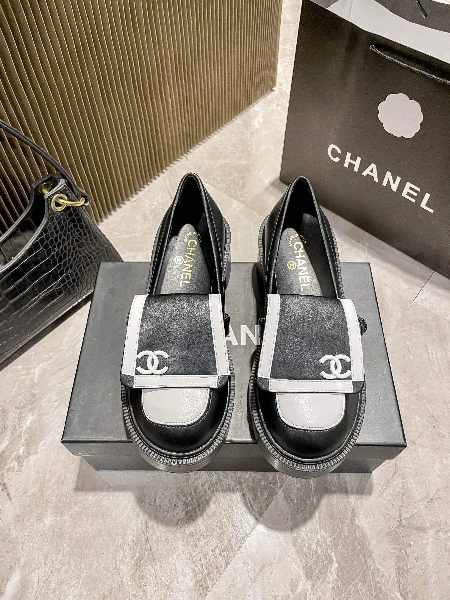 3h1958 G45769B17121NZ435-65C Heel height：5CM item:ET-X234E0789W