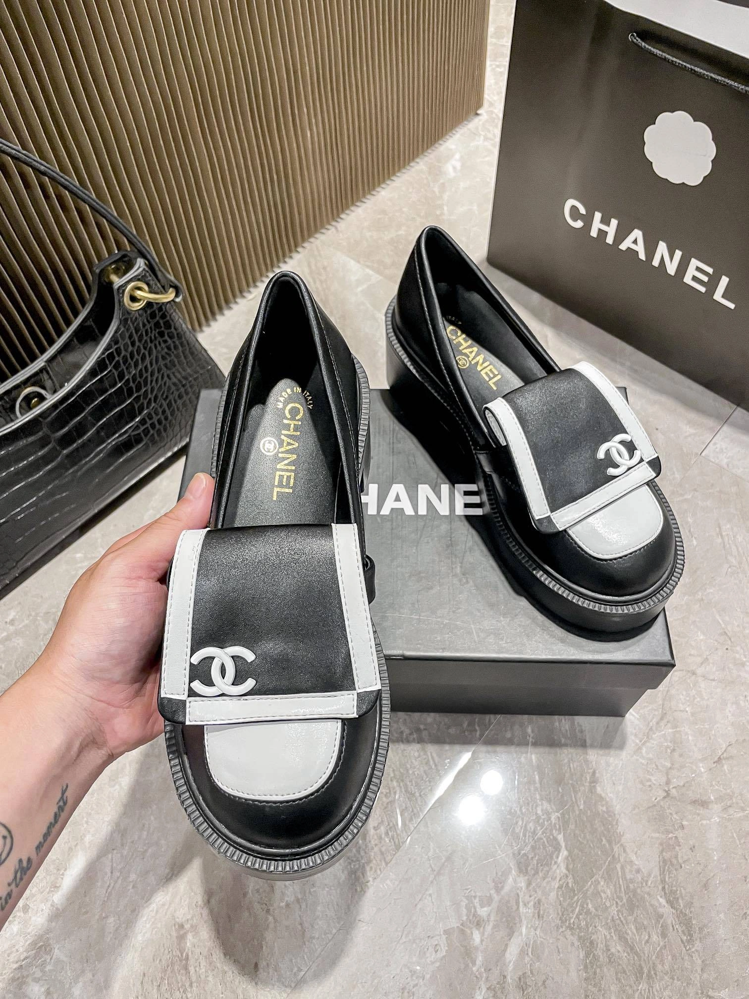 3h1958 G45769B17121NZ435-65C Heel height：5CM item:ET-X234E0789W