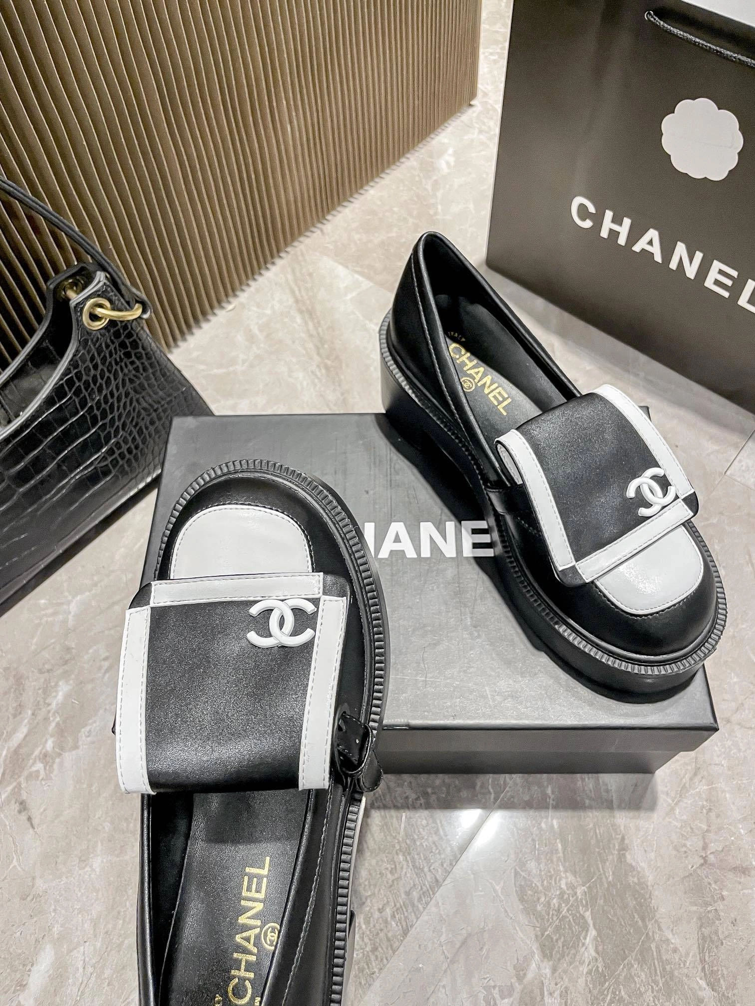 3h1958 G45769B17121NZ435-65C Heel height：5CM item:ET-X234E0789W