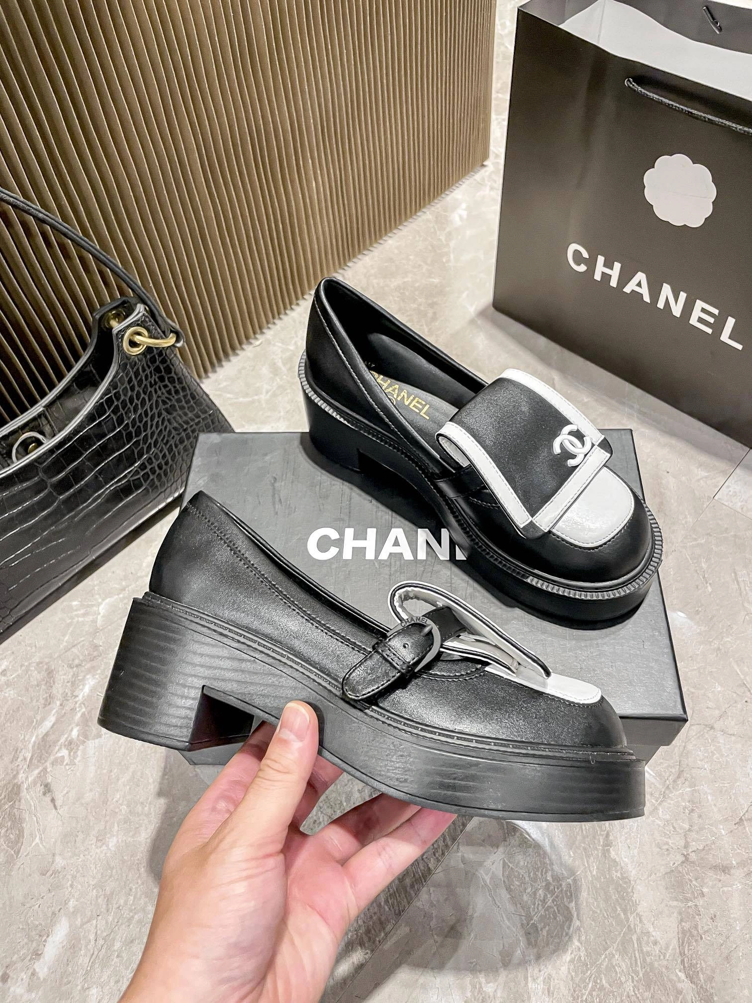 3h1958 G45769B17121NZ435-65C Heel height：5CM item:ET-X234E0789W