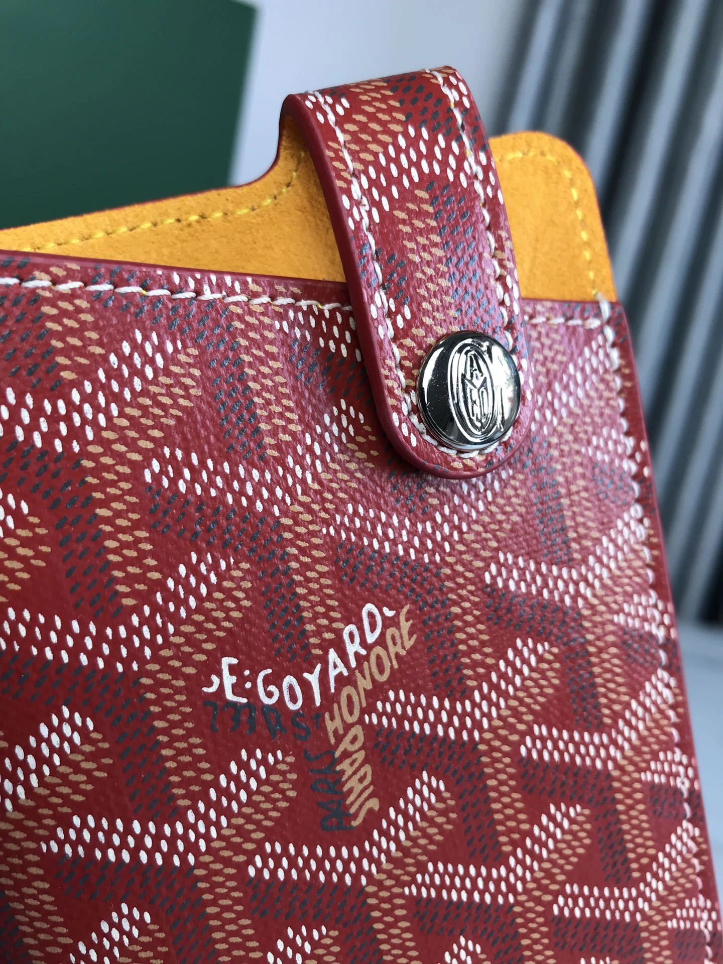 MOMO-- 6oy1r4 MONTMAGMLTY-02CL02P high quality version MontMartre GM cowhide item:F-B664A2831