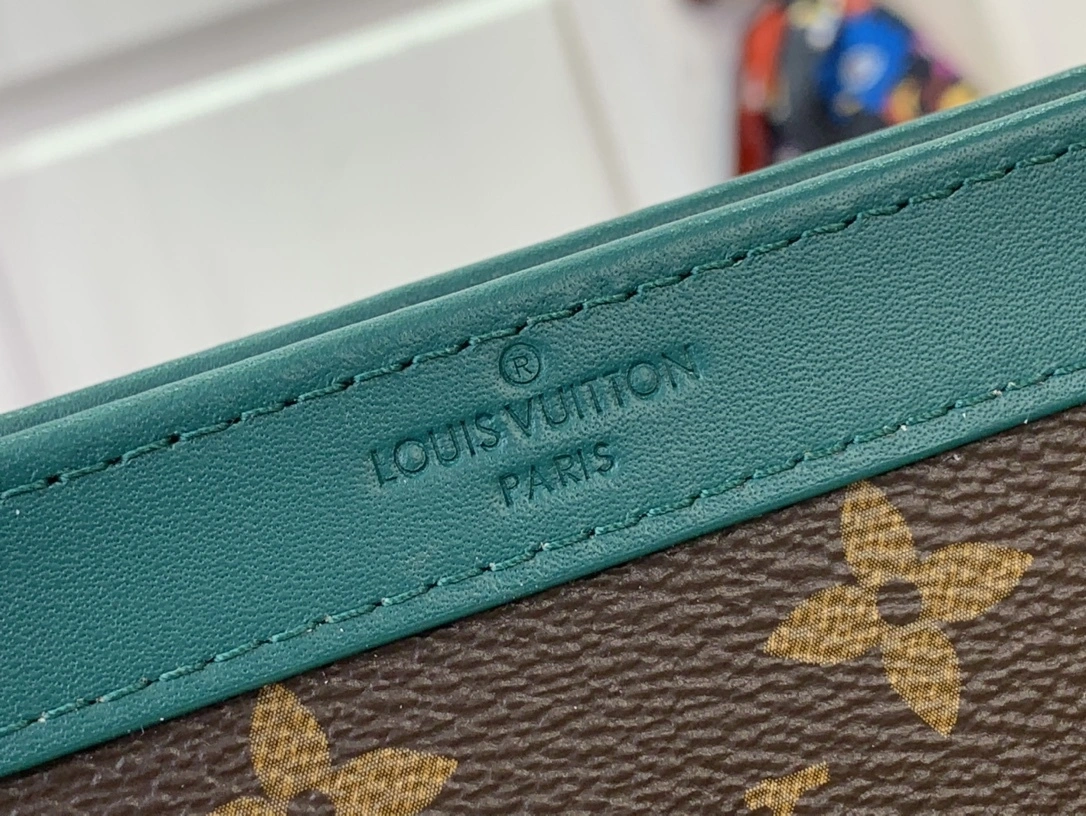 MOMO--8V M12814 high quality version Gaston Wearable Wallet cowhide Colormania item:E-B063C0237