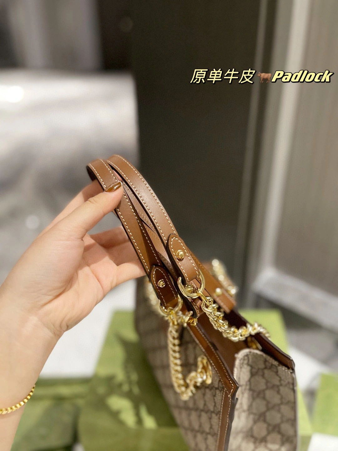 498156 cowhide Padlock item : BT-B299C1921