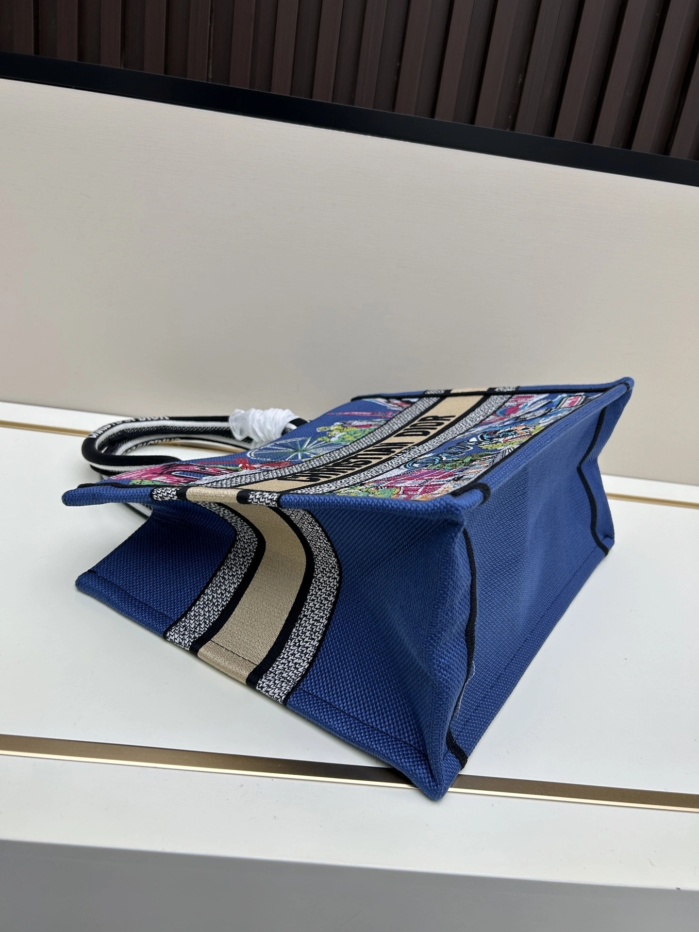 4ior M1296ZEJG-M20E Book Tote item:ET-B000I0701