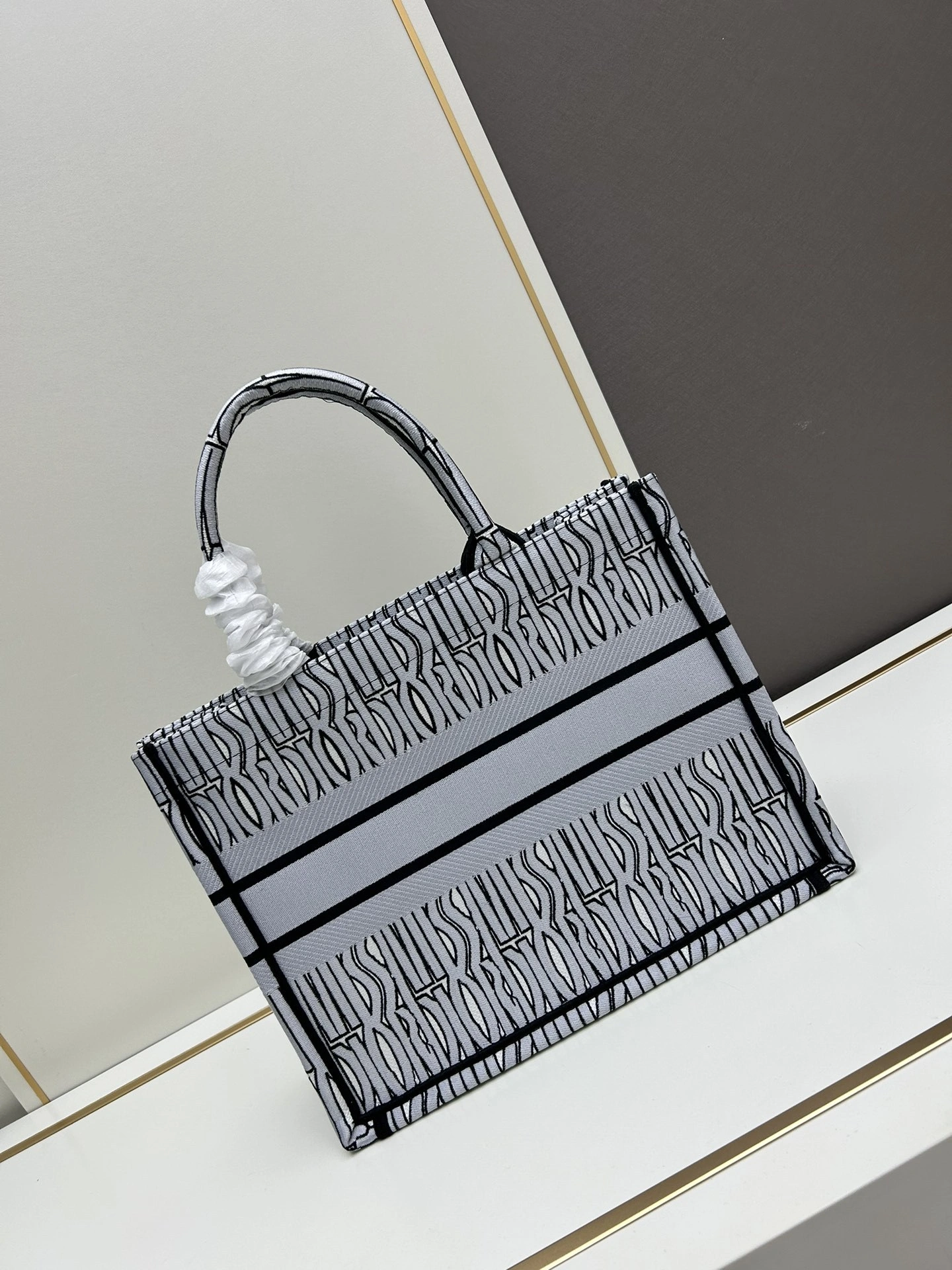4ior M1296ZEZE-M44W Book Tote item:DT-B225H0156