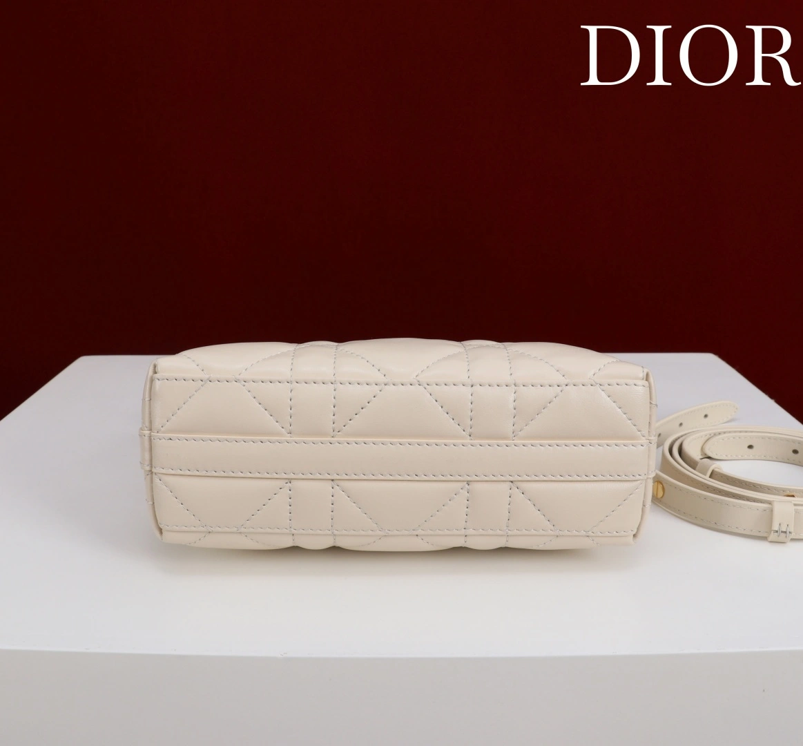 MOMO--4ior S5253UHAG-M70U high quality version 30 Montaigne sheepskin item:E-B000L2003T