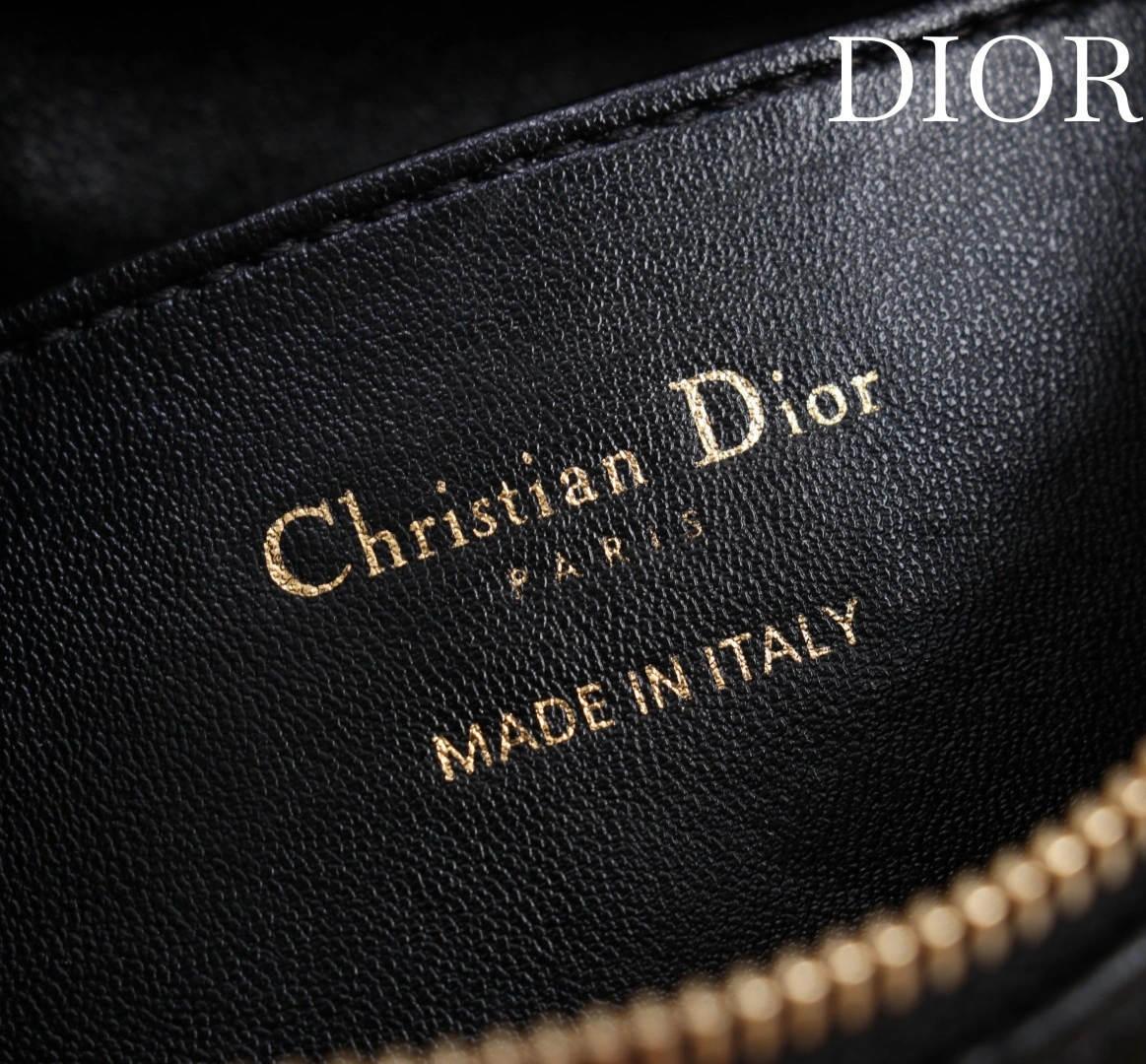 MOMO--4ior S5253UHAG-M900 high quality version 30 Montaigne sheepskin item:E-B000L2033T