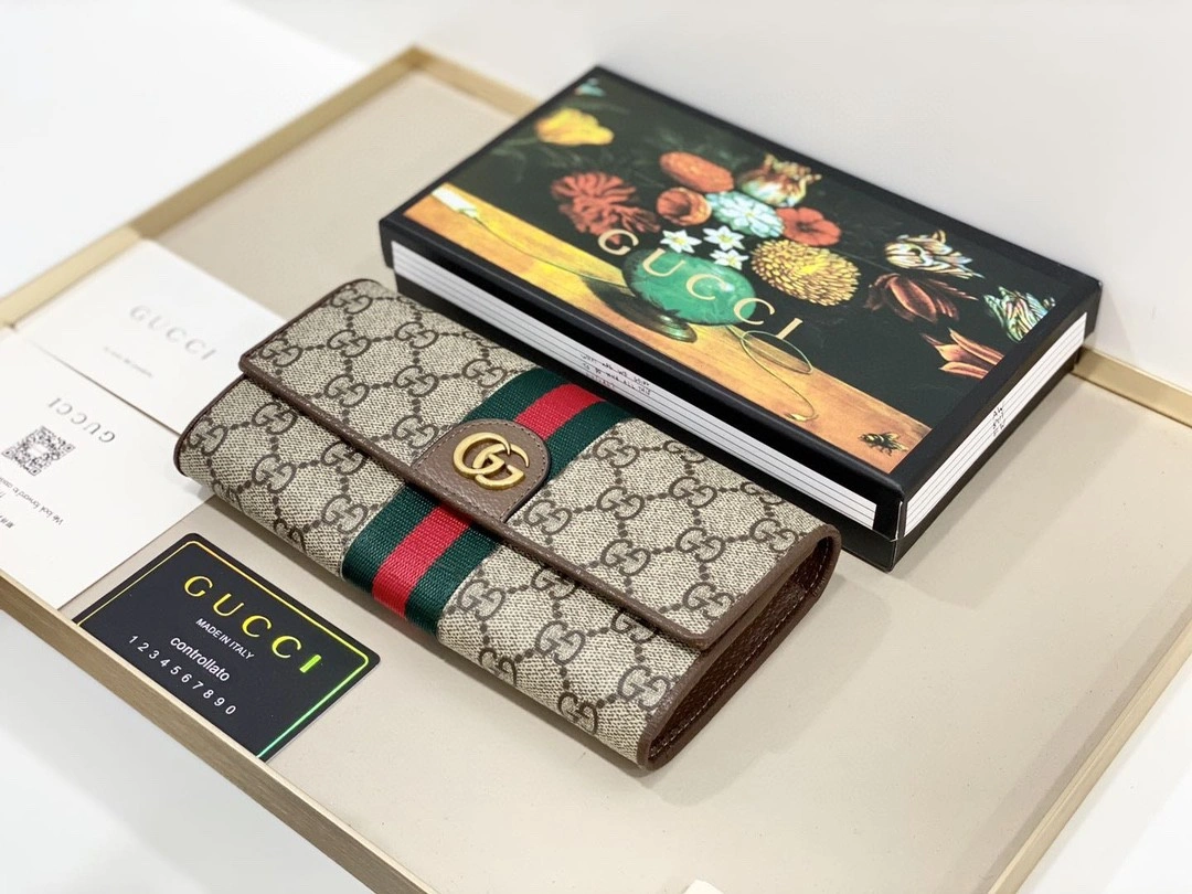 557803 Calfskin item : BT-B225C1956