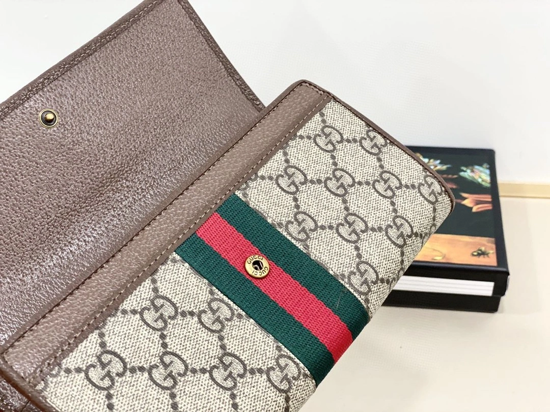 557803 Calfskin item : BT-B225C1956
