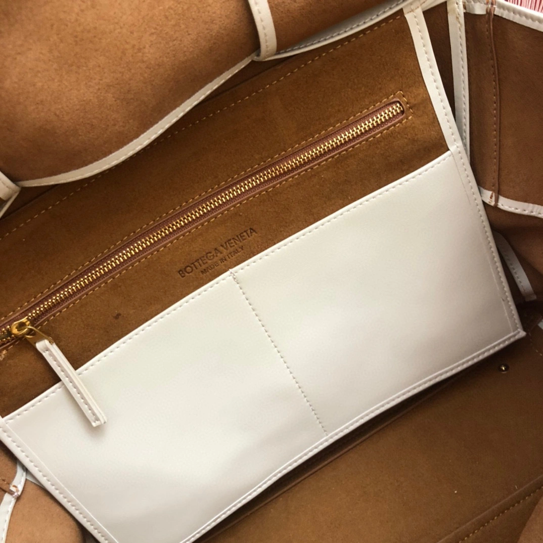 575943VCP119033 Calf leather item:B-B202B0417