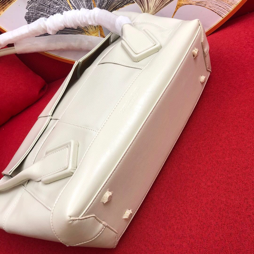 575943VCP119033 Calf leather item:B-B202B0417