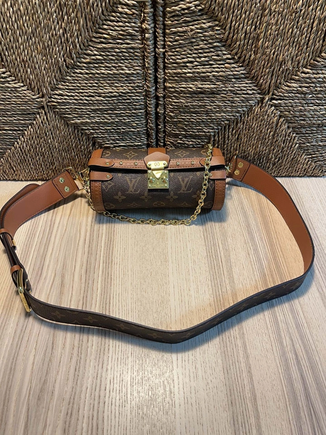 57835 item : AT-B225K3015L
