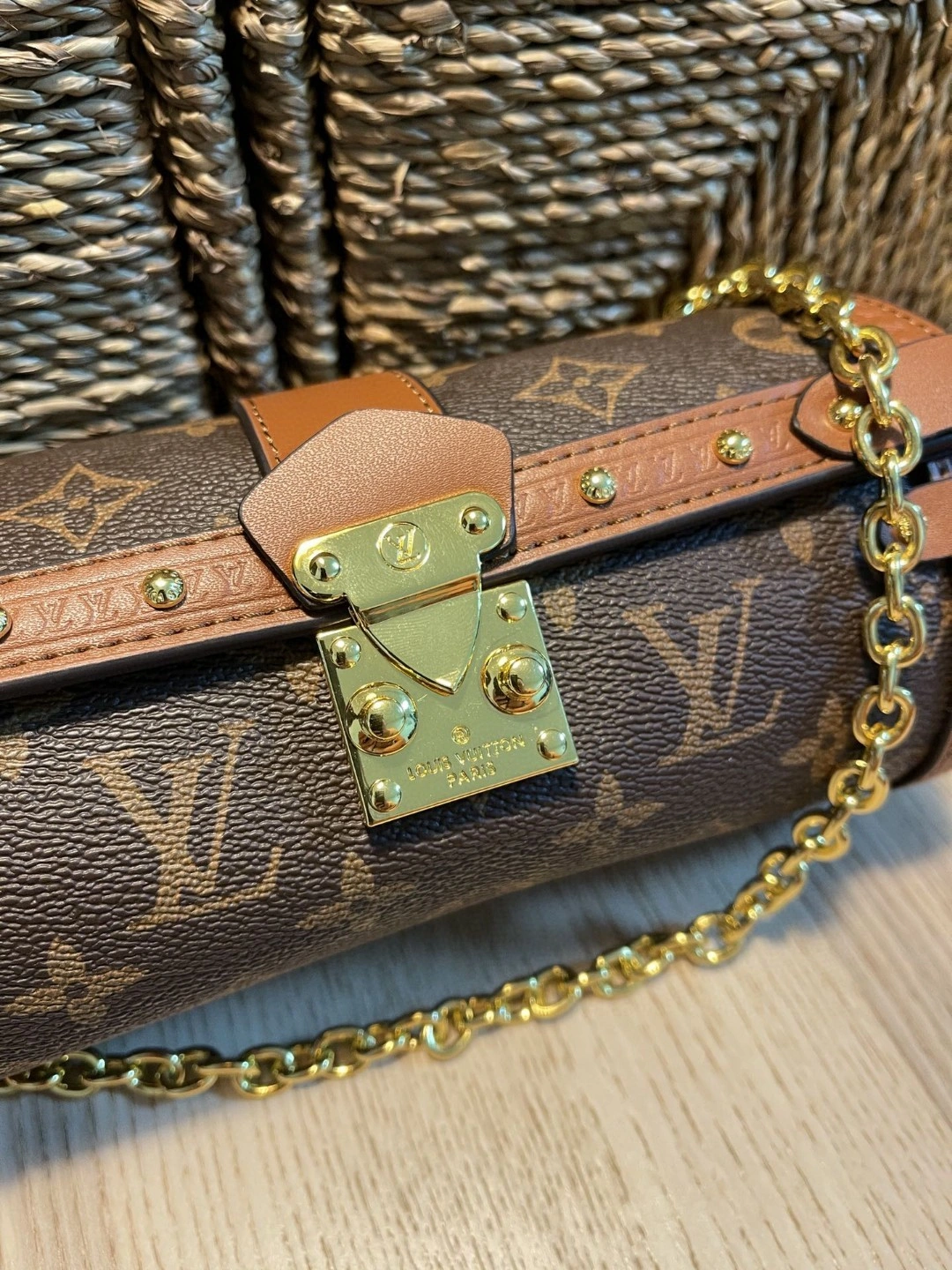 57835 item : AT-B225K3015L