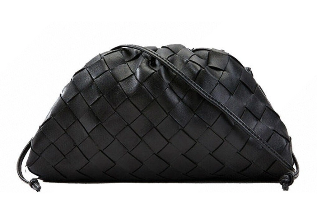585852-VCPP1-8803 sheephide The pouch item : BT-B225D0703W